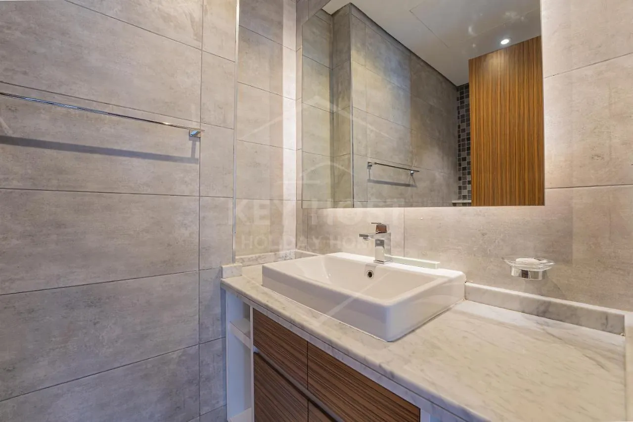 Keyhost - Large 1Br Apartment Near Five Hotel - Regent Court Jvc - K370 Dubai 0*,